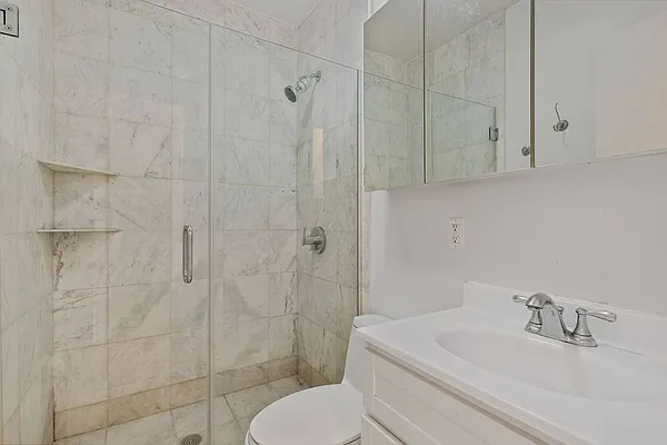 Rented by Dalan Rentals | media 10