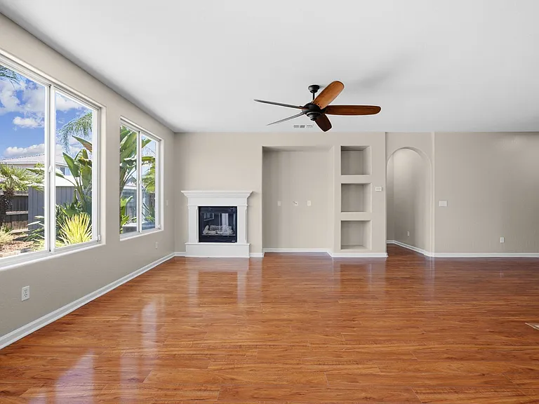 1428 N Leila St — Photo 22