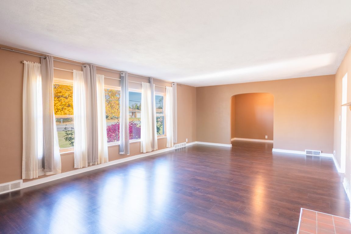 next background image