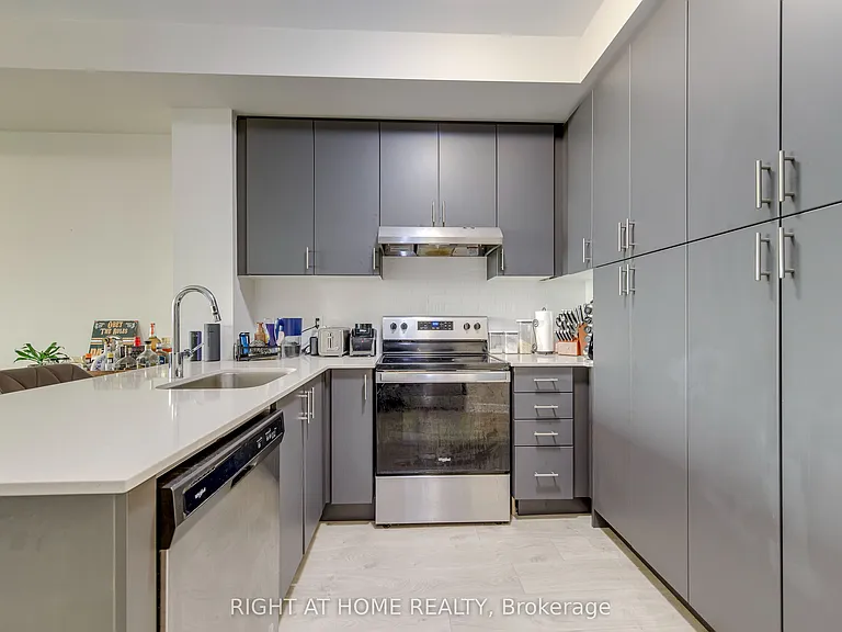 3200 William Coltson Ave #521 — Photo 11