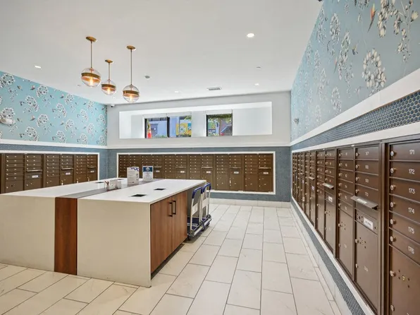 Link Apartments 4th Street