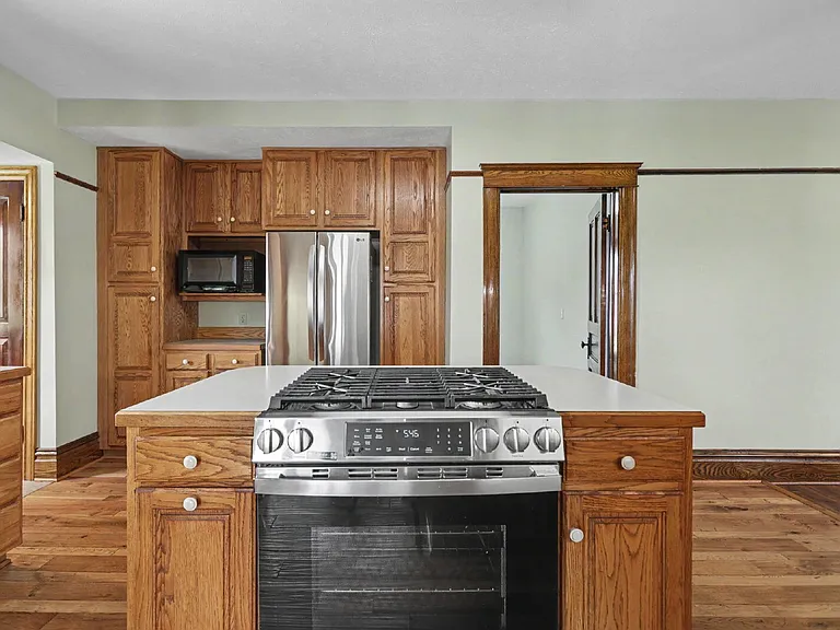 5050 Maple Grove Rd — Photo 8