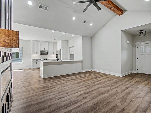 5th image of 111 Glock Ln