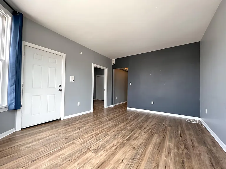 2927 N Lawndale Ave #2 — Photo 5