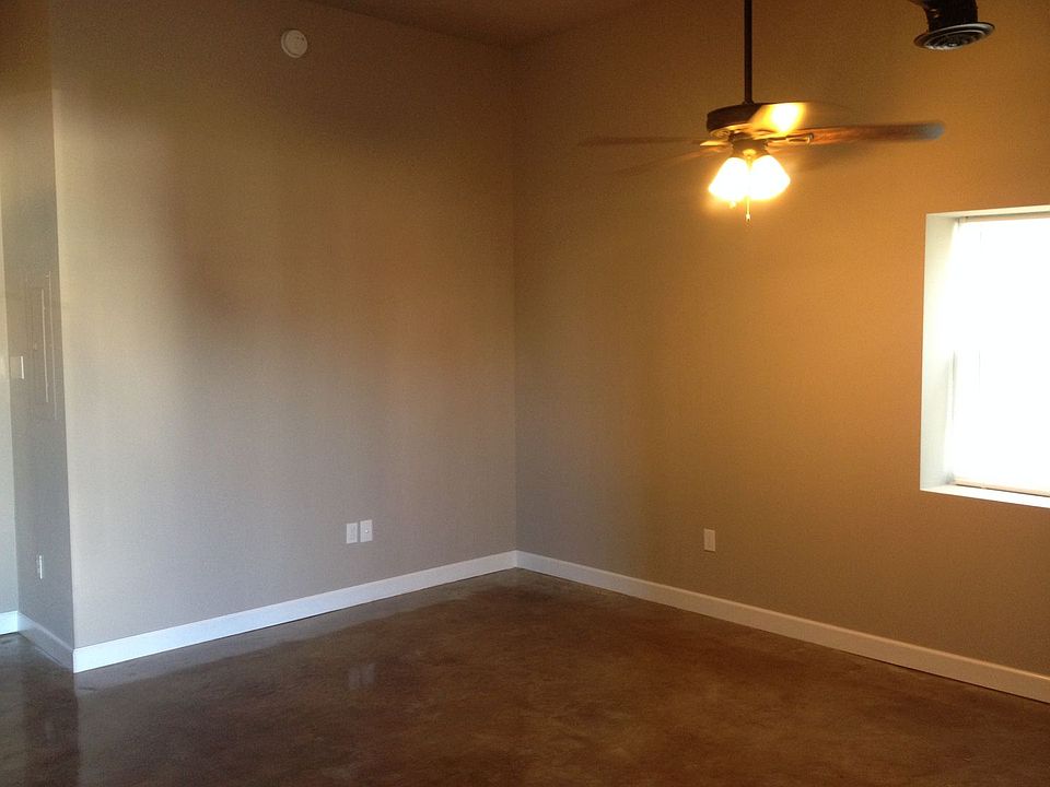 1st image of 275 Jefferson Ave Unit 6