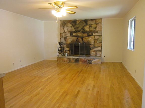 2nd image of 2259 Barbara Dr