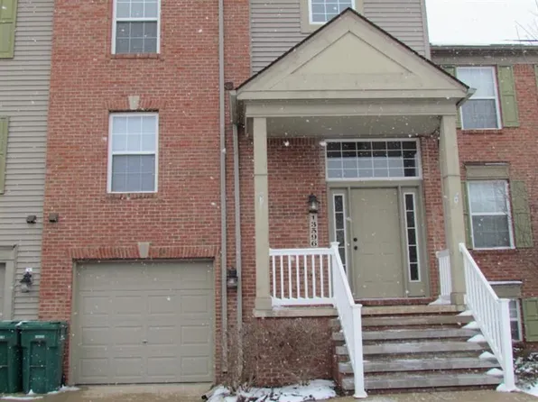 13596 Pinewood Ln #52, Van Buren Township, MI 48111