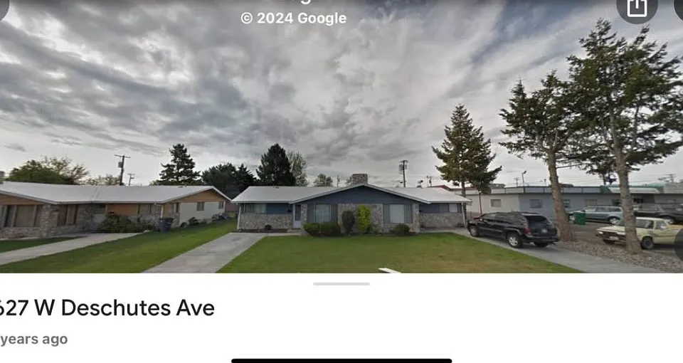 2627 2627/2629 W Deschutes Ave