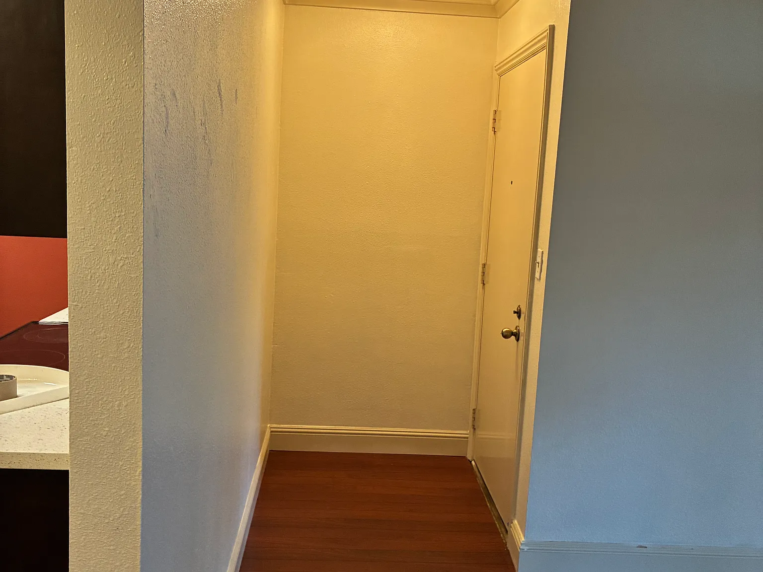 1 bed, 670 sqft, $1,950 — Photo 2