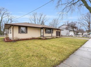 414 S Maple St, Gilman, IL 60938