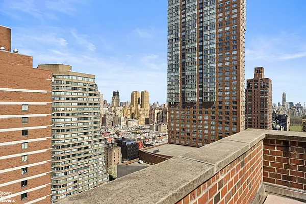 130 West 67th Street #8M in Lincoln Square, Manhattan