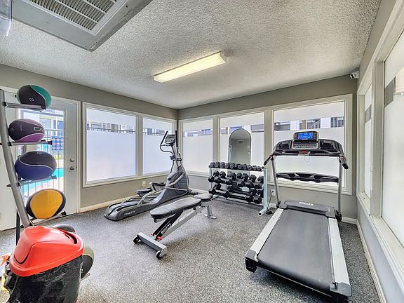5th image of 4055 S Braeswood Blvd #2B-2Ba-1036Sqft