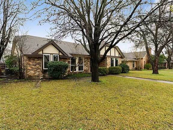 2nd image of 3306 Queenswood Ln