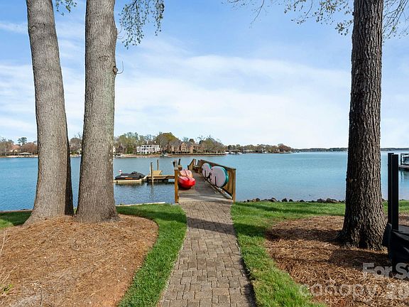 4th image of 17723 Springwinds Dr