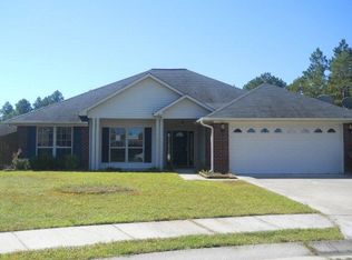 209 Slayton Cir, Hinesville, GA 31313