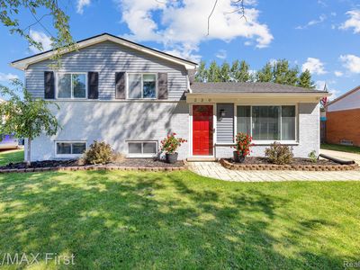 230 Harvard Ave, South Lyon, MI, 48178