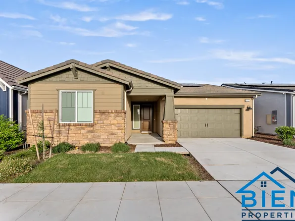 1227 Las Rosas Ave, Clovis, CA 93619