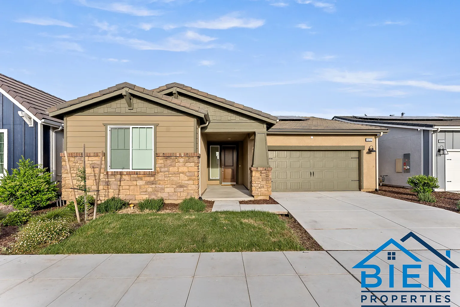 1227 Las Rosas Ave photo 1