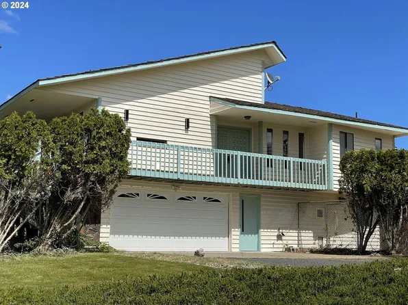 33890 River View Dr, Hermiston, OR 97838