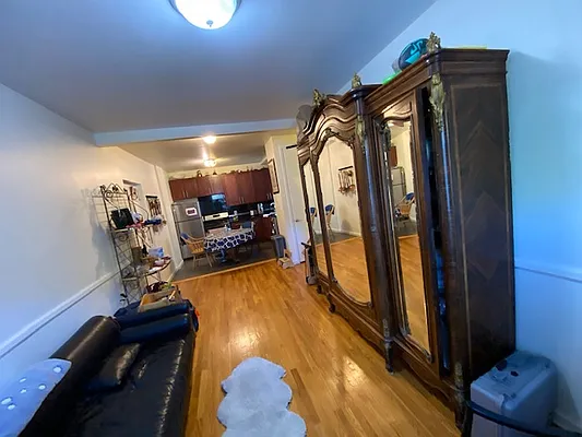 Rented by Mdays Realty | media 9