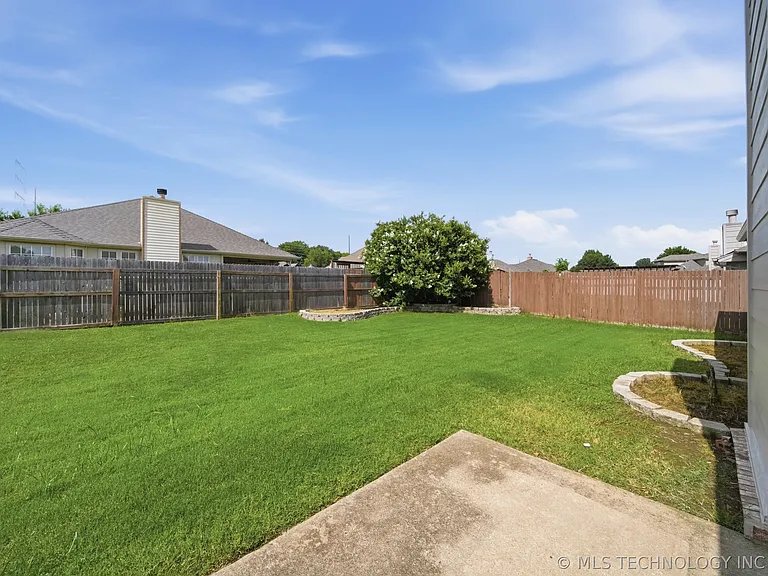 1217 W 117th Ct S — Photo 24