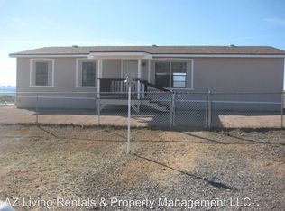 4555 N Smoketree Rd, Golden Valley, AZ 86413