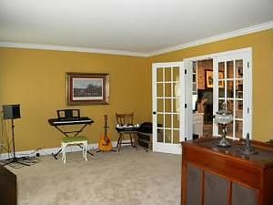 5th image of 2655 Newport Dr