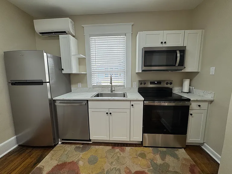 901 S College Ave — Photo 8