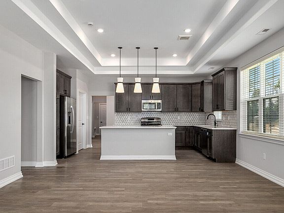 3rd image of 805 Heritage Woods Dr #116