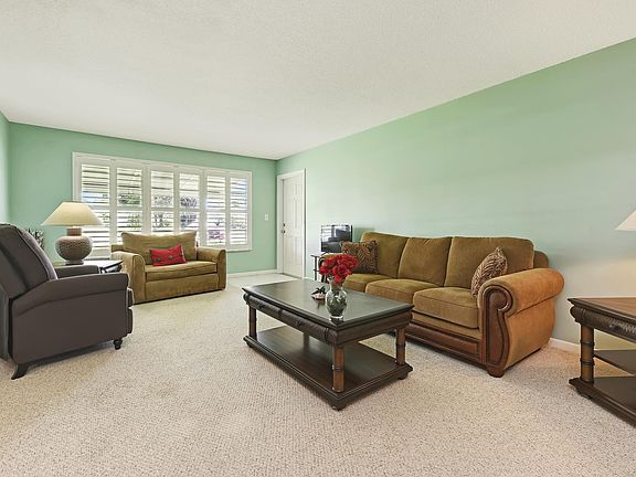 3rd image of 370 High Point Blvd APT B