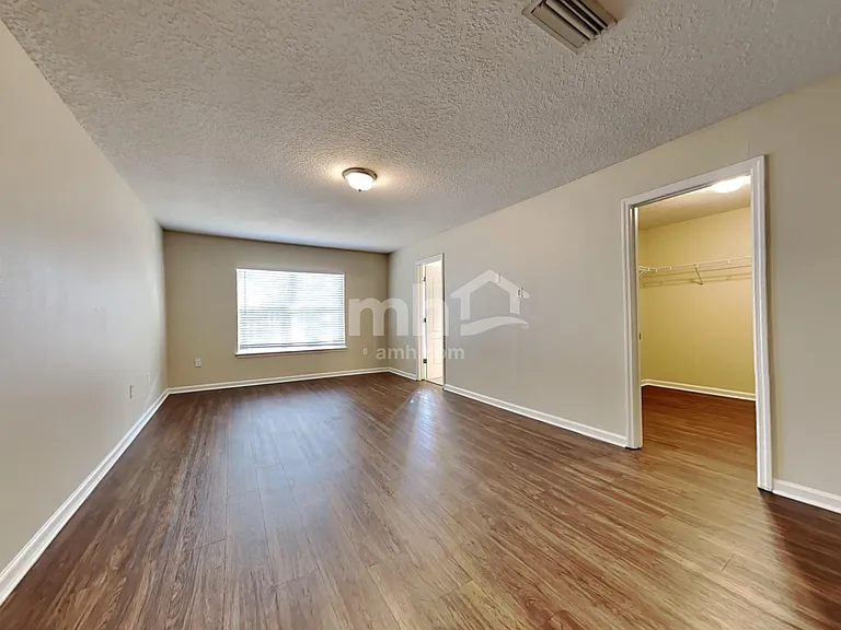 2371 Tyson Lake Dr — Photo 10
