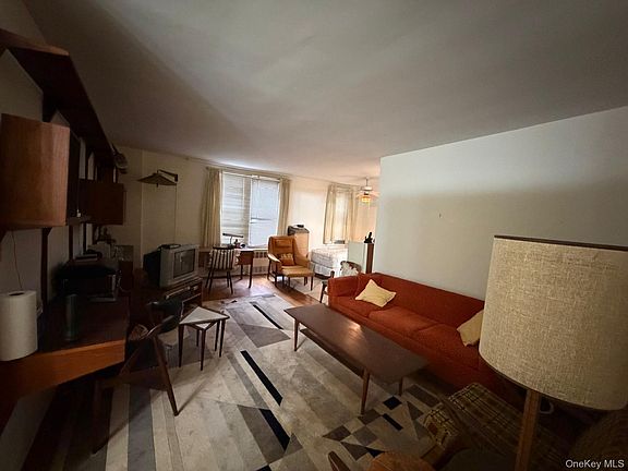 2nd image of 78-40 164th St #2M