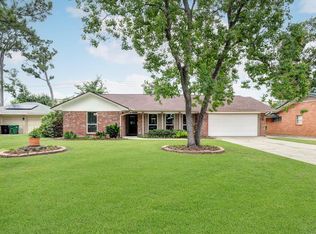 1111 Clovis Rd, Houston, TX 77008