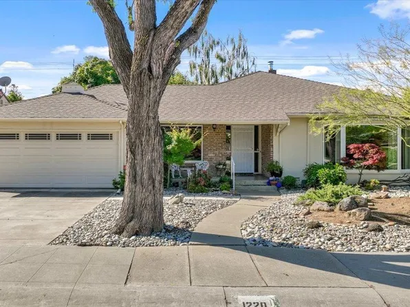 1220 W Monterey Ave, Stockton, CA 95204