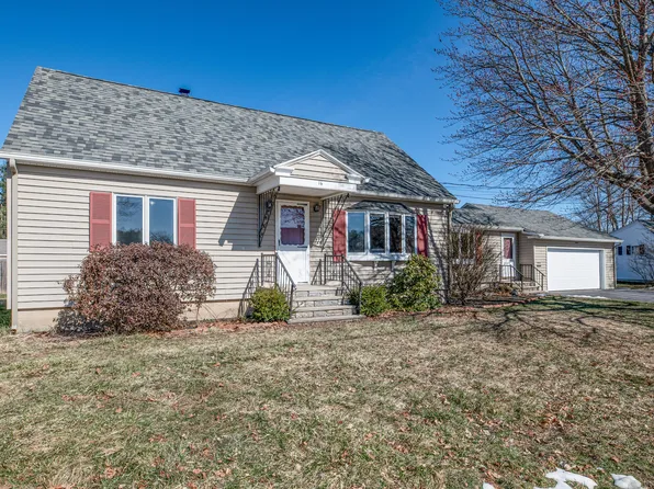 16 Deforge Street, Lewiston, ME 04240