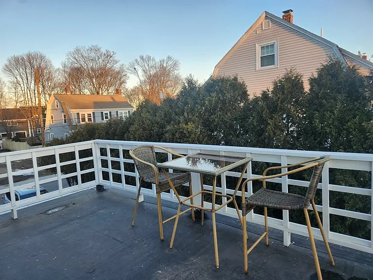 76 Edgemere Rd — Photo 16