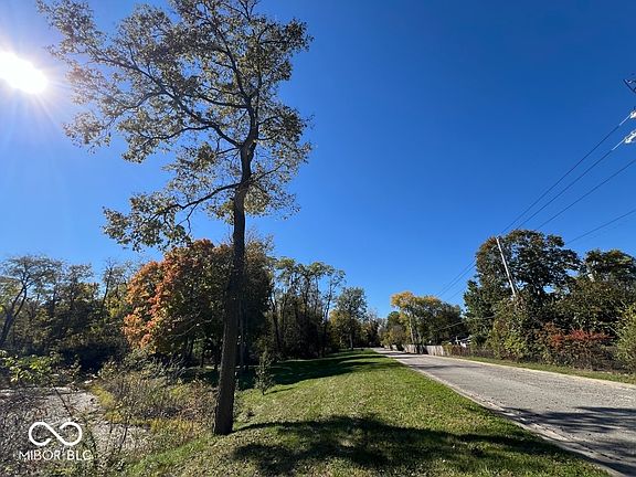 3rd image of 6850 Johnson Creek Cir