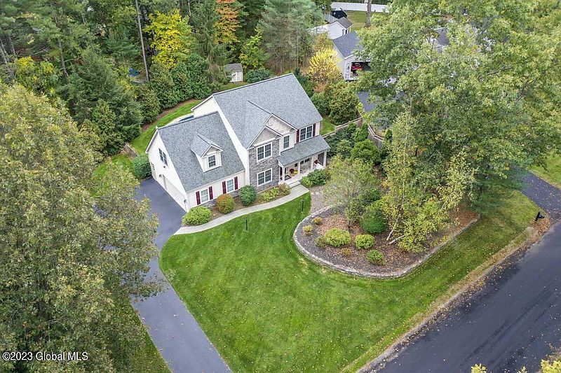 2nd image of 6 Bradford Drive