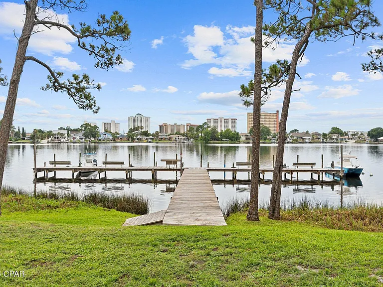 6901 N Lagoon Dr #1 — Photo 35
