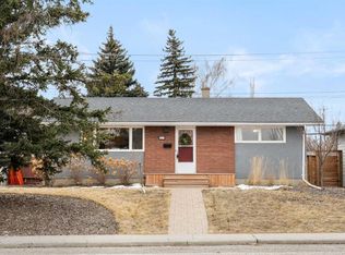 4823 NE Waverley Dr SW, Calgary, AB T3C 2P5