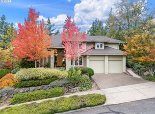 8513 NW Hazeltine St, Portland, OR 97229