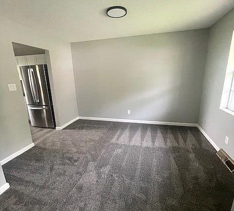 3rd image of 514 Belair Dr
