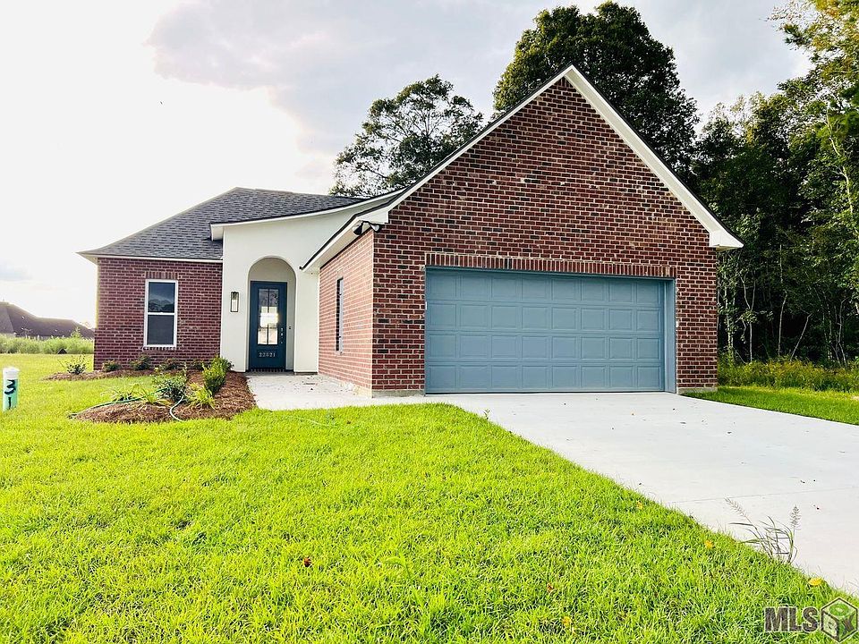 1st image of 22821 Balsam Dr