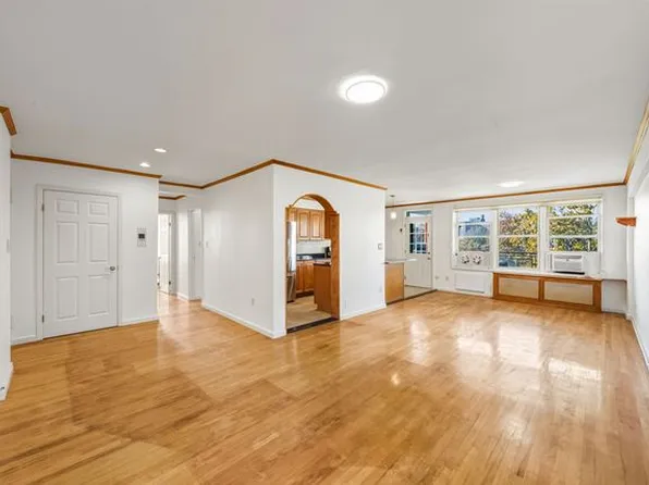 34-25 150th Place image 8 of 17