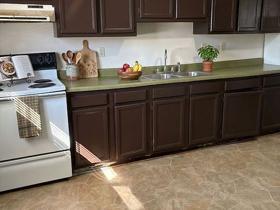 2nd image of 1154 Langley Rd APT 1