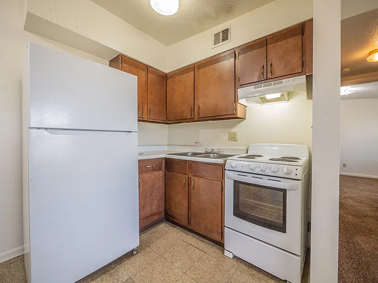 Campus View Apartments — Photo 55