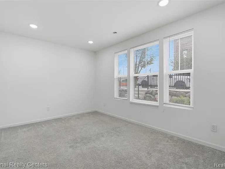 43034 Atwood Ave — Photo 21