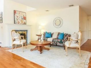 6 Fox Run, Guilford, CT 06437