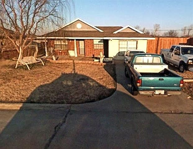1st image of 1902 Melody Cir