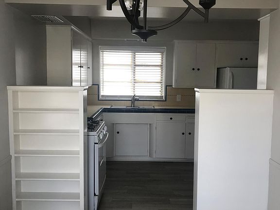 4th image of 4484 Palm Ave